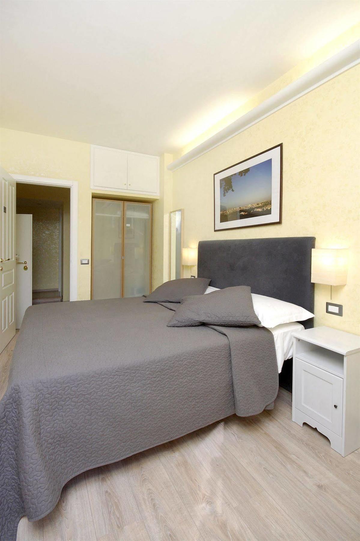 Daplace - Hqh Colosseo Рим Екстер'єр фото